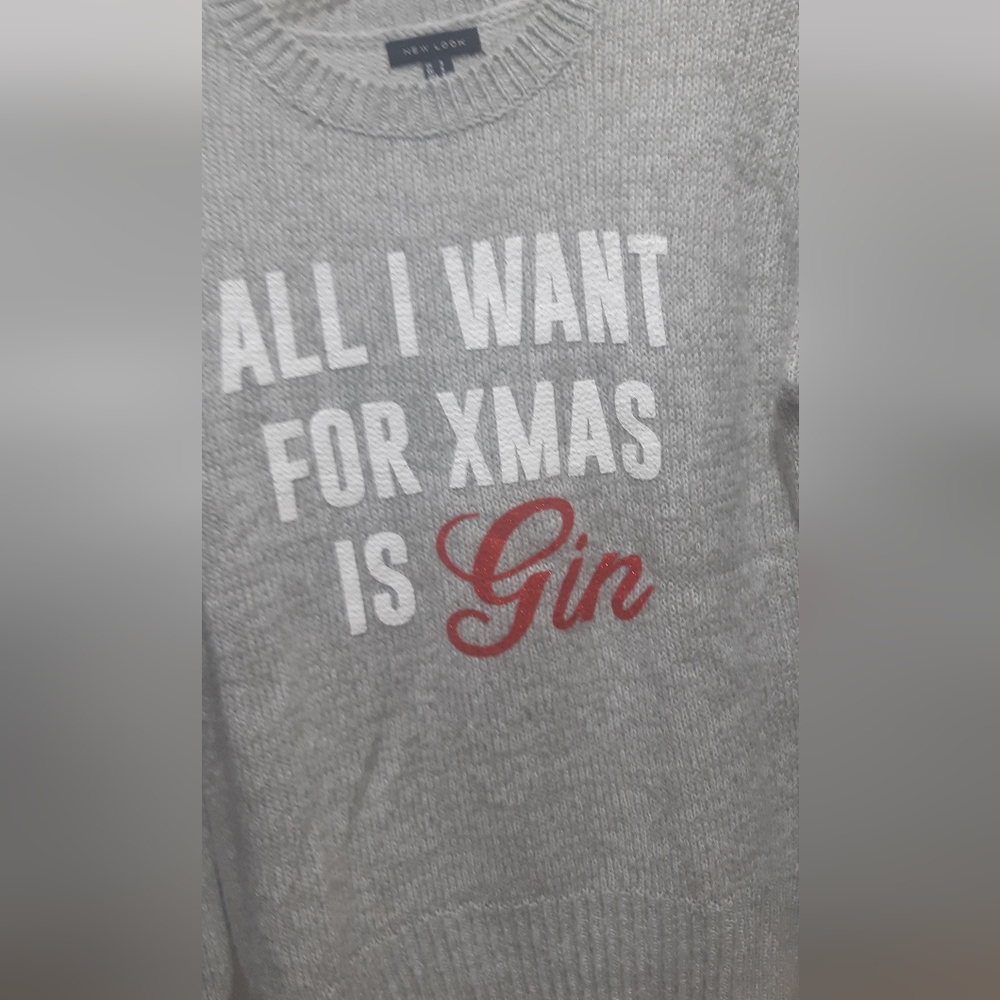 PRE-LOVED Women's Medium Christmas New Look Knit Sweater Size Small